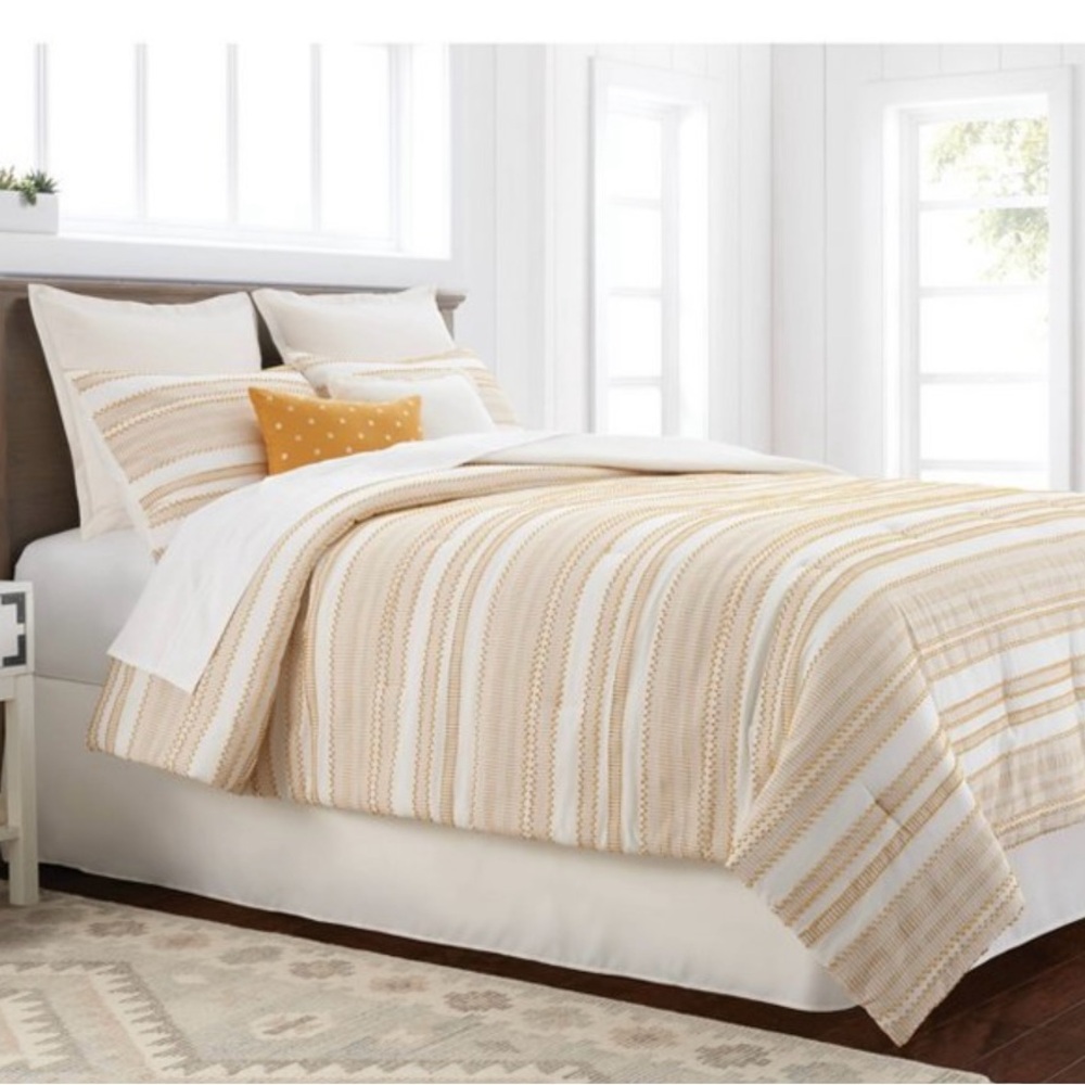 🎯 Threshold Target Boho Neutral Natural Stripes Yellow & Off White Comforter